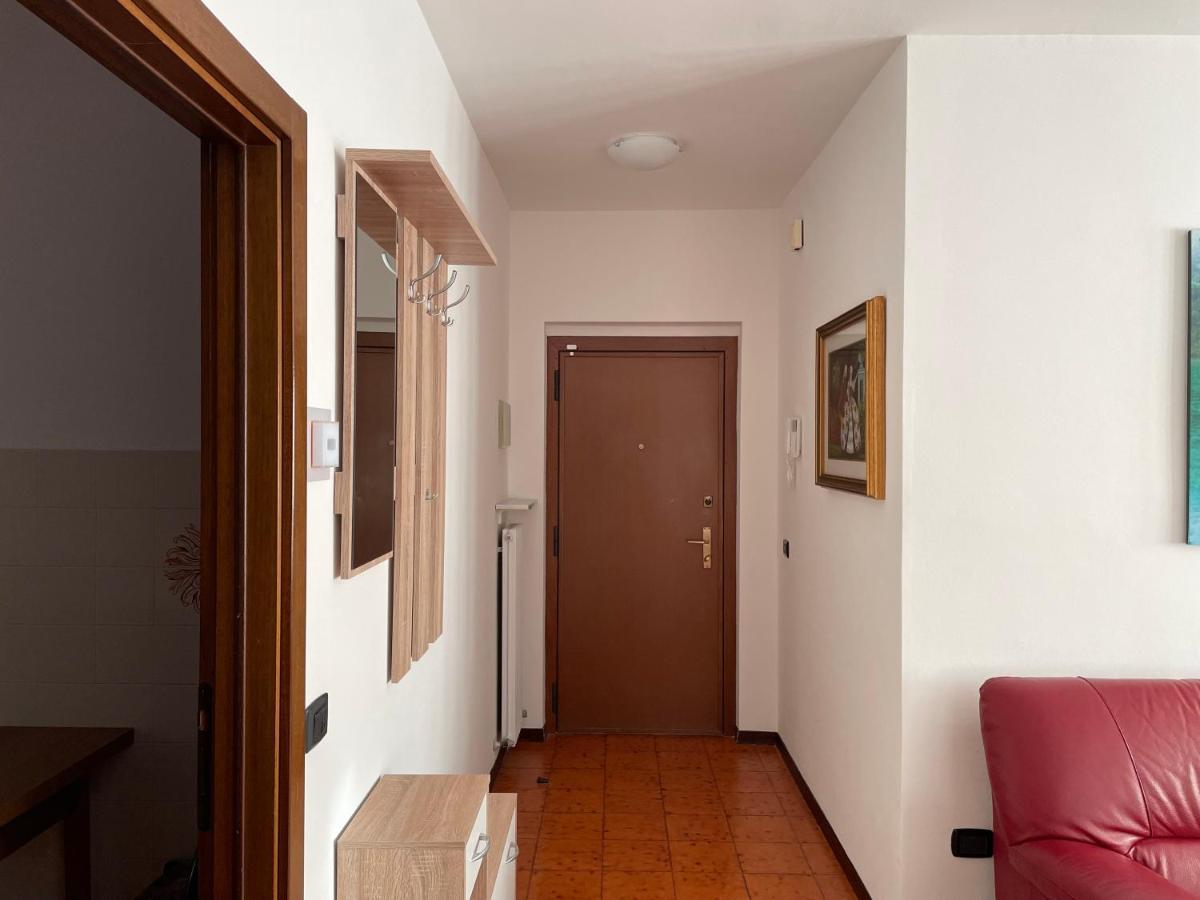 Appartamento Spazioso Con 3 Camere Da Letto Riva del Garda Buitenkant foto