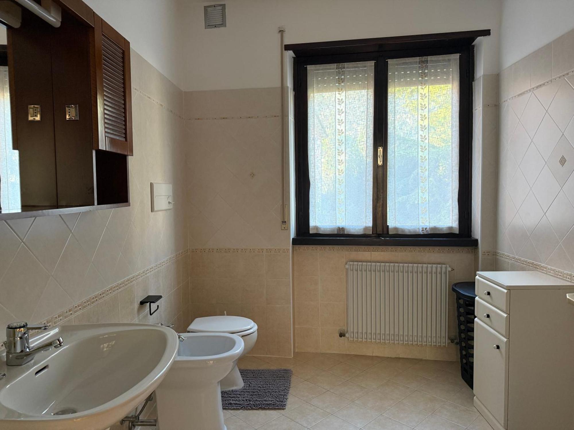 Appartamento Spazioso Con 3 Camere Da Letto Riva del Garda Buitenkant foto